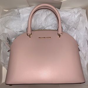 Micheal Kors pink leather purse